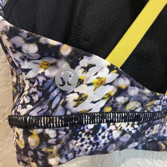 Lululemon Free to Bs Serene Bra High Neck *Light Support (C/D Cup) Floral - Picture 9 of 10